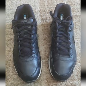 Nike air max command athletic shoes for men